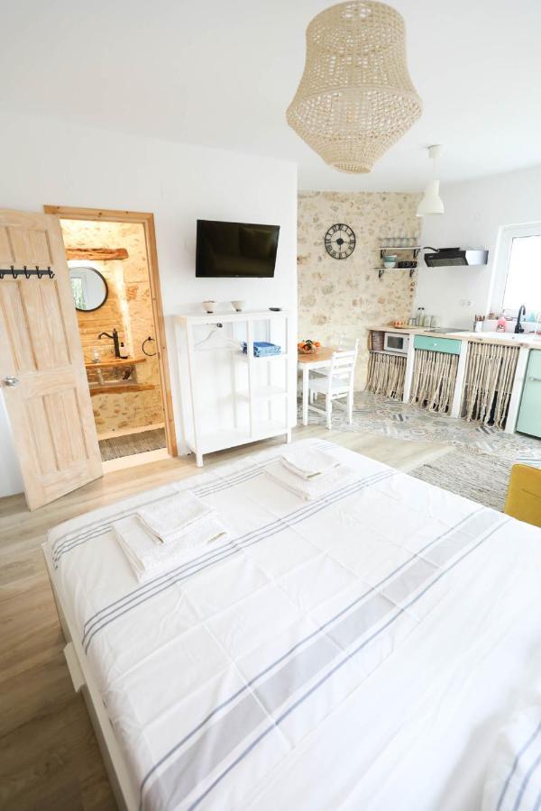 Ravi Boutique Home - 1 Minute Walk From Beach Kalyves Exterior foto