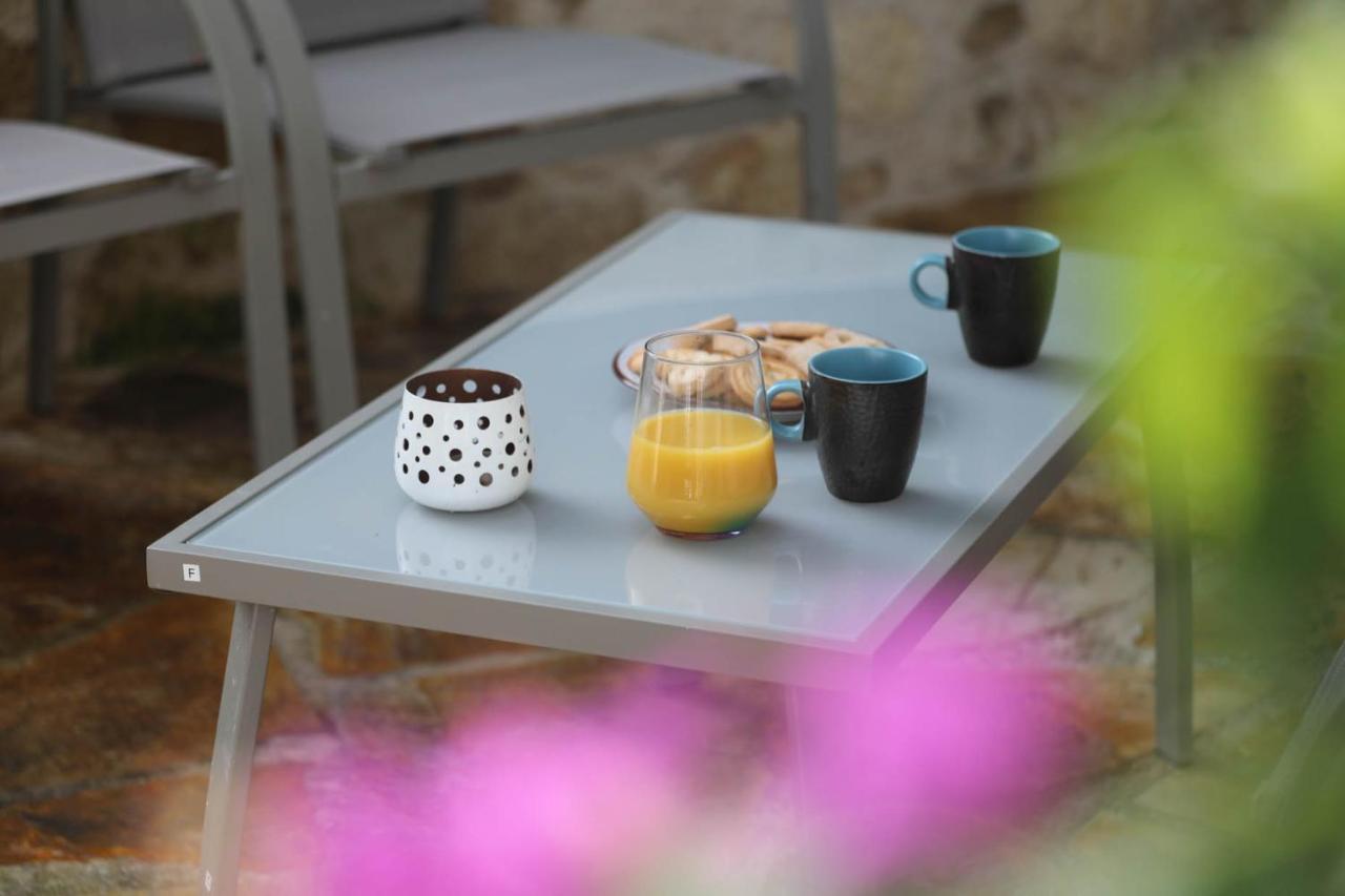 Ravi Boutique Home - 1 Minute Walk From Beach Kalyves Exterior foto